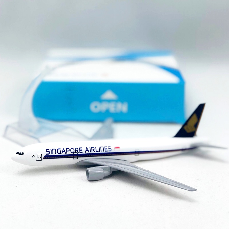 Model Pesawat Terbang Singapore Airlines Boeing 777 B777 Diecast Ukuran 16CM Dengan Landing Gear