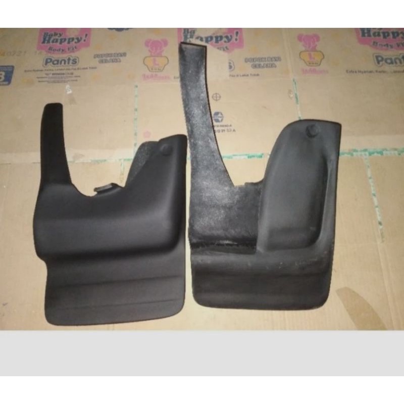 Penahan lumpur kijang grand / mudguard kijang grand / super