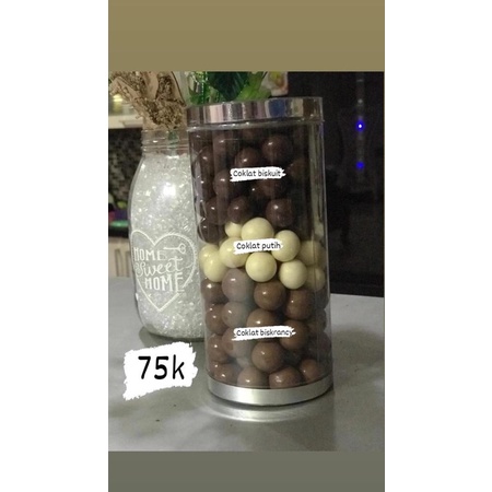 

Hampers Lebaran - Coklat 3 layers