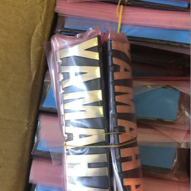 Emblem Tengki RX KING set Emblem Bok aki RX KING Merah