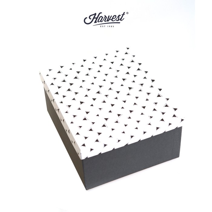 

Kotak Kado / Box Motif Harvest Glam Vibes - Triangle