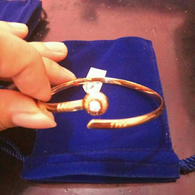 Gelang tangan swasa