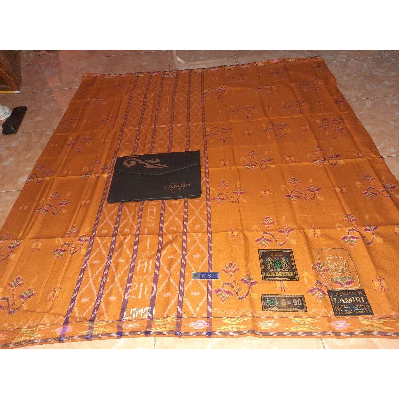 sarung-LAMIRI-MST-kembang