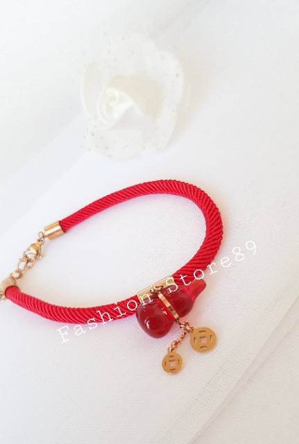 Gelang bestseller import new arrival limited Edition fashion tali merah botol import titanium