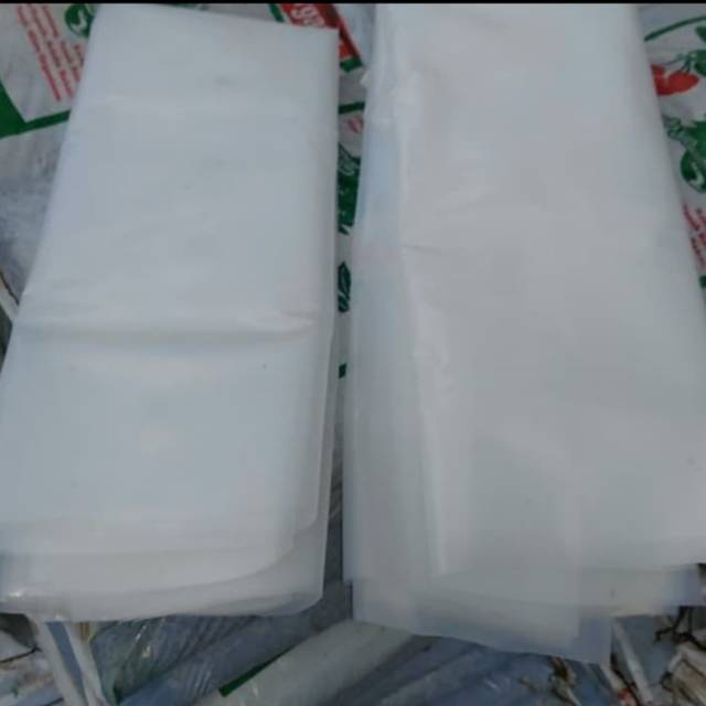 

Plastik UV 14 Ketebalan 200 Mikron P.1MxL.3M