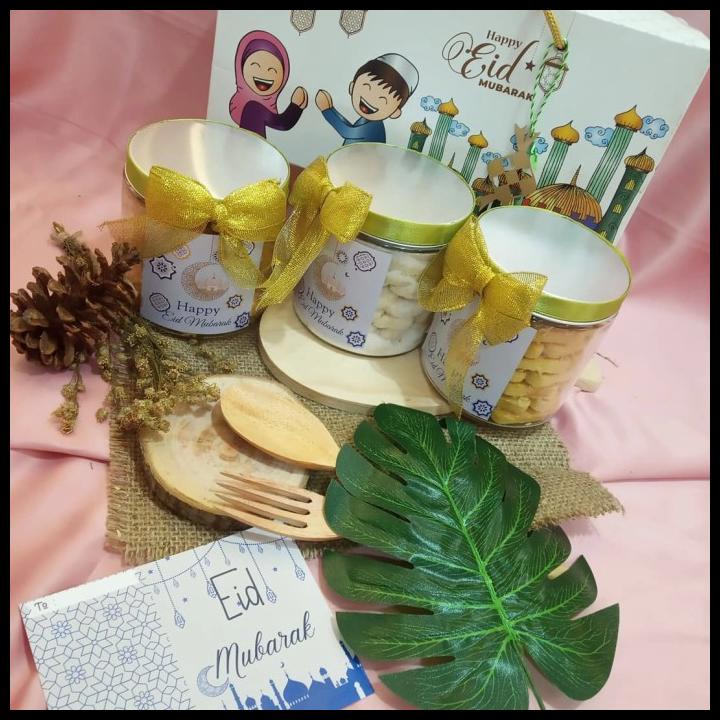 

Hampers Paket Parcel Lebaran Set Giyana Triple Cookies On Jar