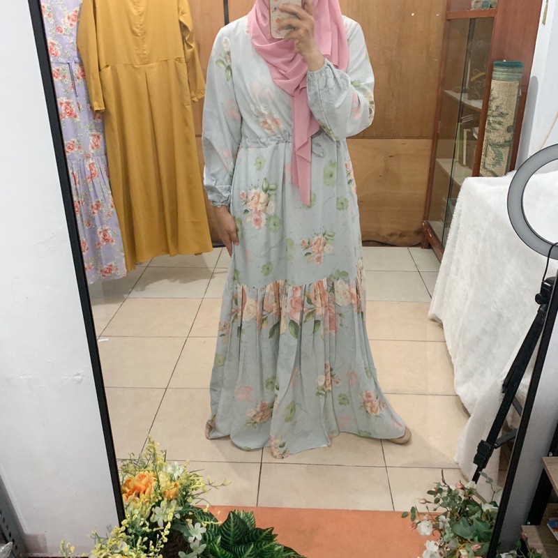 Gamis Motif Bunga Syari