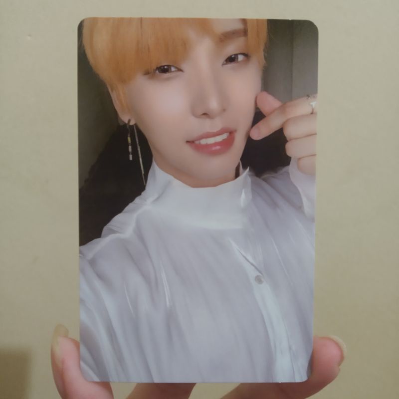 ONEUS - Official Photocard Seoho Lived (white)