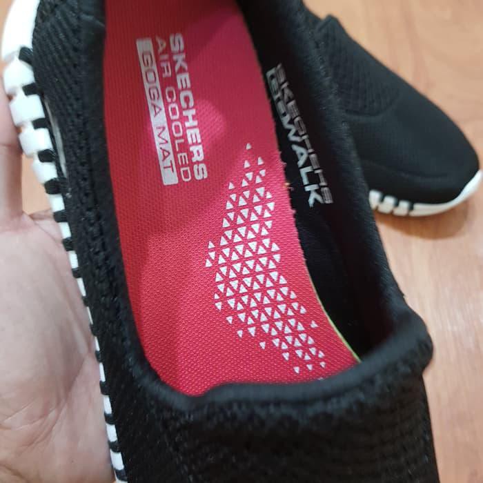 SEPATU SKECHERS GOWALK SMART - BLACK/WHITE / SKECHERS WANITA