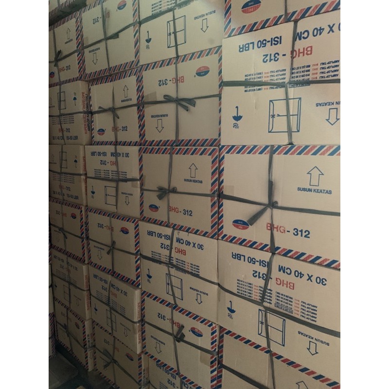 

Amplop Coklat AIRMAIL KANCING TALI 312 BHG 100 Gram