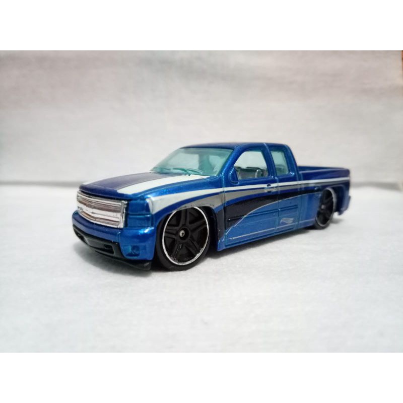 Hotwheels Loose Chevy Silverado - Rivets