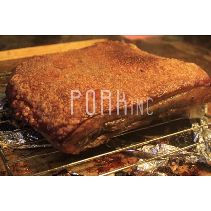 

Makanan Beku | Babi Panggang Garing (Ready Stok)