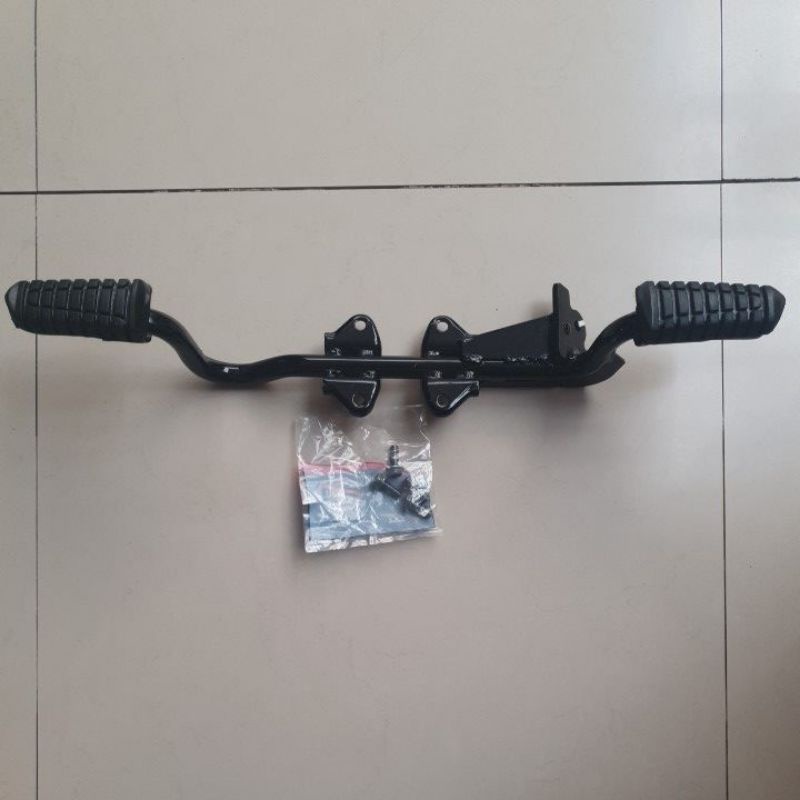 Besi Bastep Depan Neo, Rockz plus karet dan baut TVS ori. Foot Rest Assy Front