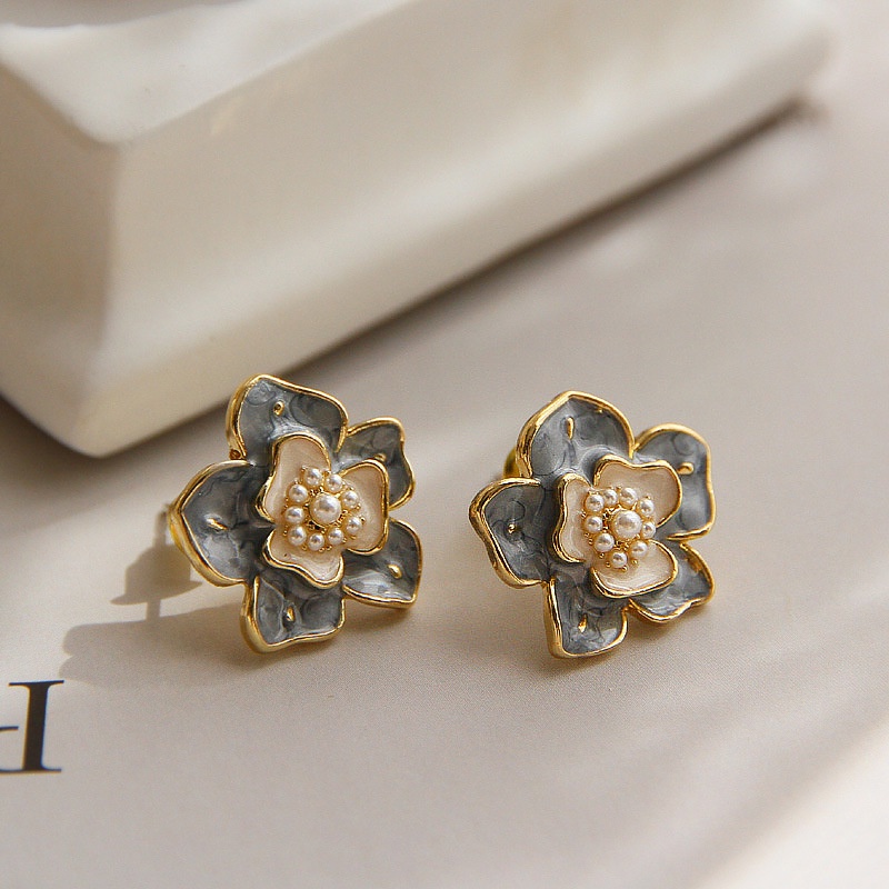 Anting Tusuk Desain Bunga Camellia Hias Mutiara Gaya Korea Simpel Untuk Wanita