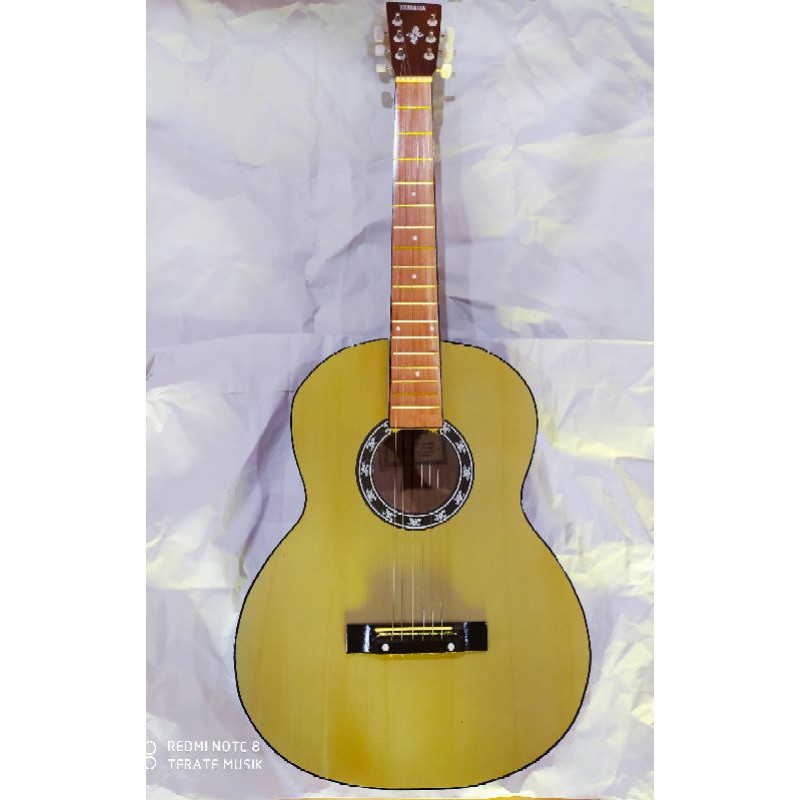 GITAR PEMULA MODEL BULAT