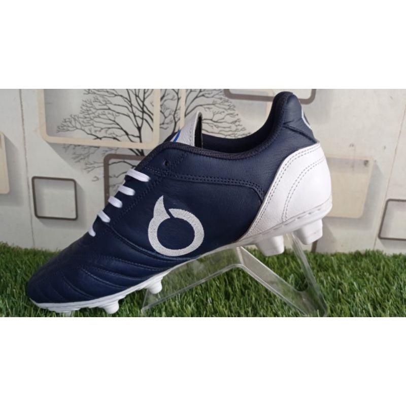 SEPATU BOLA/ SEPATU FUTSAL/ SEPATU BOLA KULIT ASLI/ SEPATU BOLA MURAH/ SEPATU BOLA ORTUSEIGHT REALPI