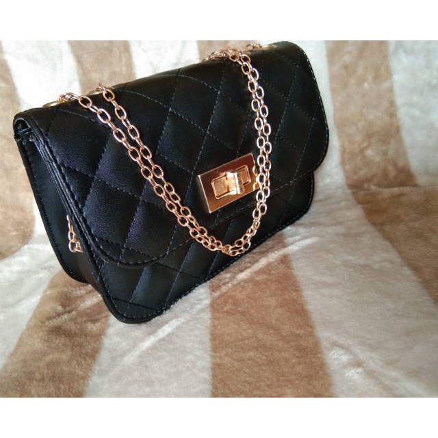 Tas Selempang Wanita ANABELE LUVIA Sling Bag Jait-jait Quilted Chain Strap Turn Lock Vintage Rantai