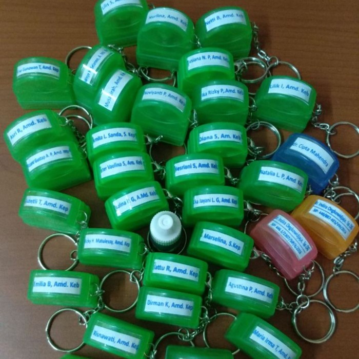 

MENYURAT-SURAT- STEMPEL NAMA GANTUNGAN KUNCI 10MENIT JADI -SURAT-MENYURAT.