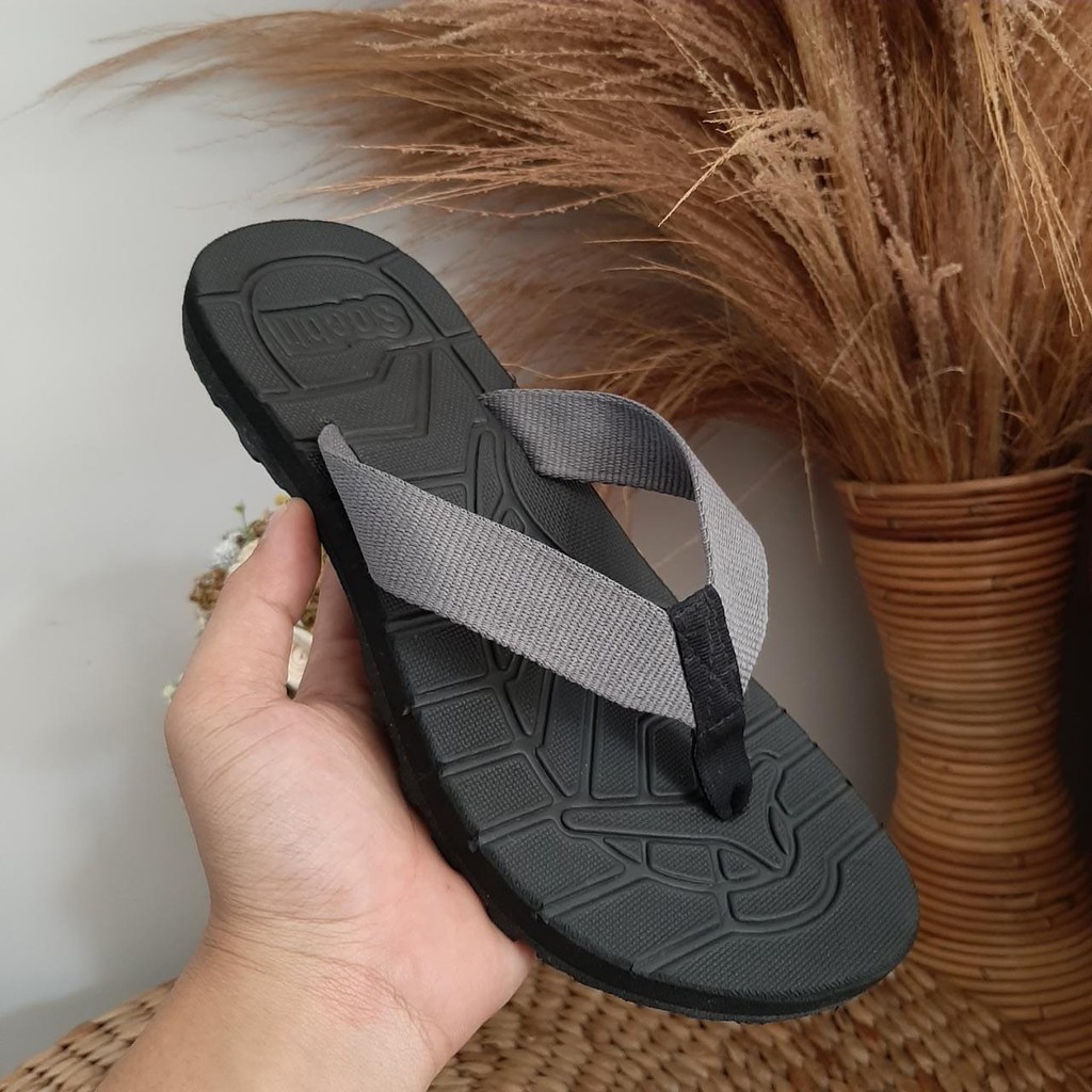 Sandal gunung pria wanita berkualitas terbaru 2021 - sandal gunung original best seller