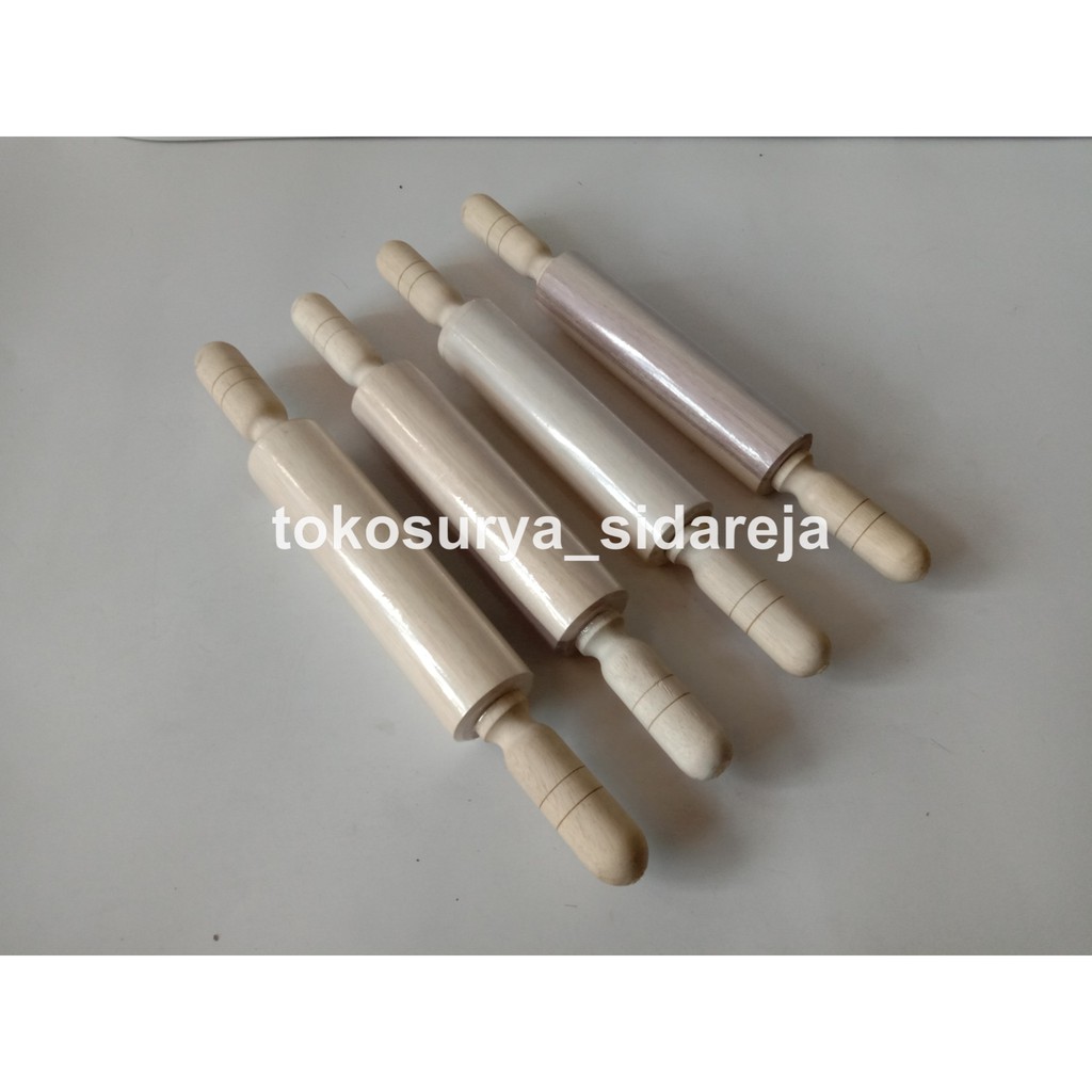 Gilingan adonan kue / Penggiling adonan kue / Gilingan kayu bundar (Penggiling Kue)