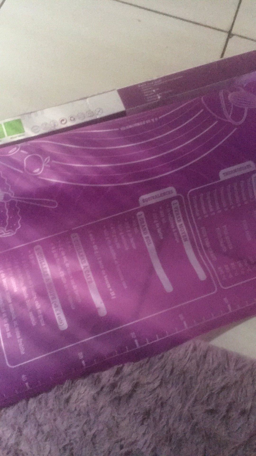 Mat Bahan Silikon Warna Ungu Dengan Skala Untuk Alat Dapur