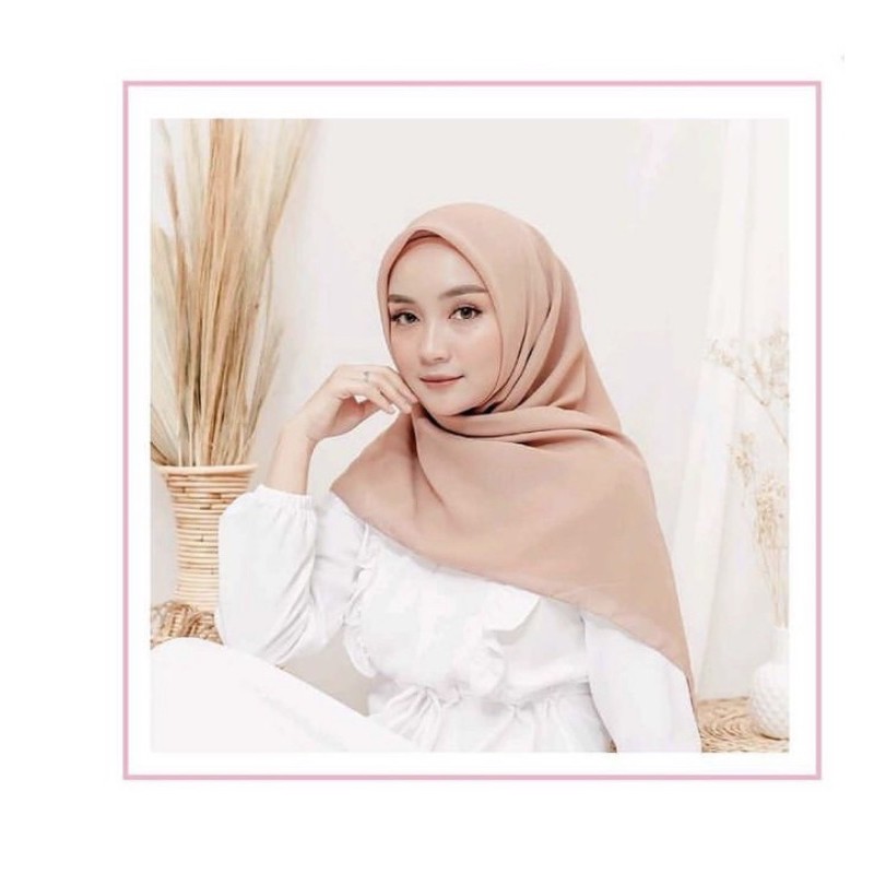 JILBAB SEGIEMPAT BELLA SQUARE