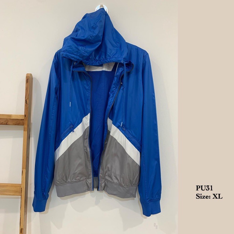 jaket parasut pull & bear