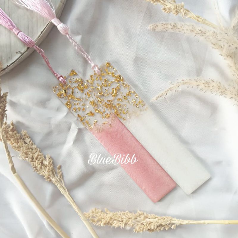 

Pembatas Buku Estetik Resin Bookmark Aesthetic