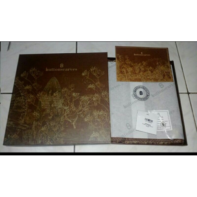 HIJAB BUTTONSCARVES " The British Voal Square" (brown)