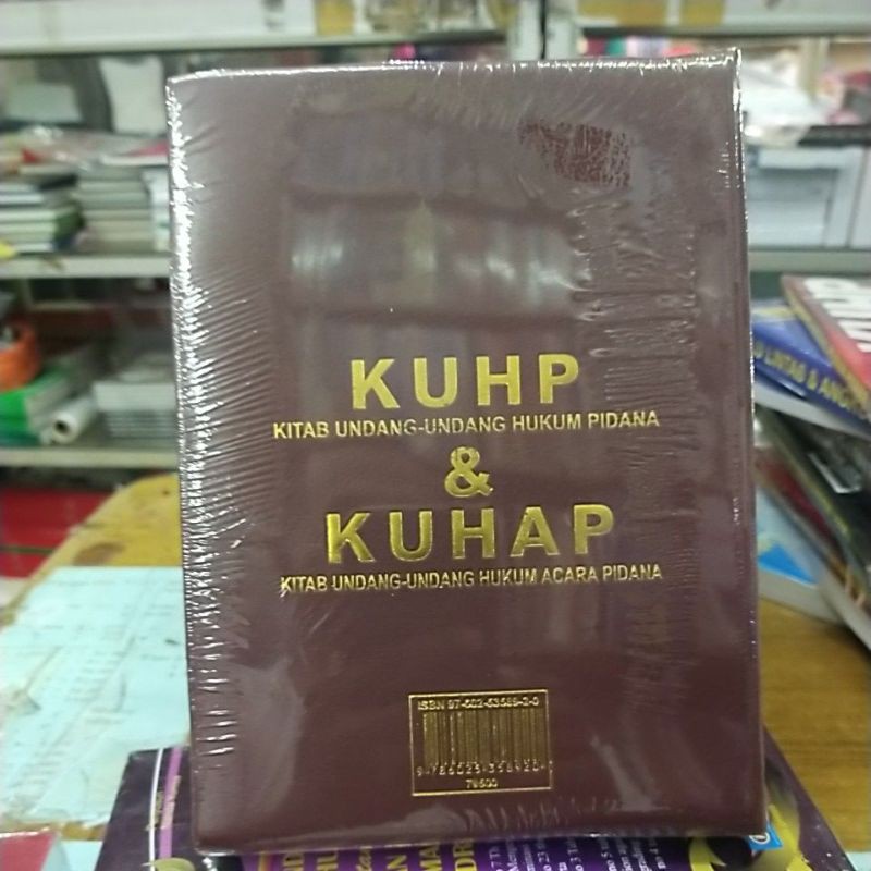 BUKU KUHP DAN KUHAP BESERTA PENJELASANYA.-1