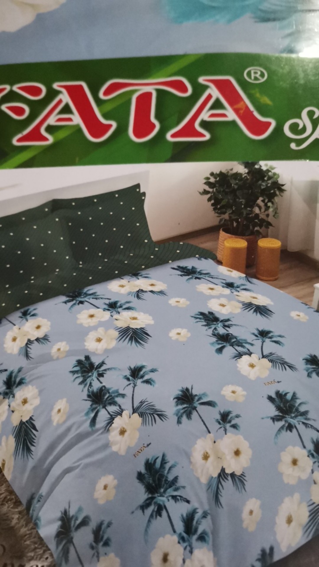 Sprei Fata Red Paris/pandora/brittany/lovela/puzzle/atmosphere/fernando/daesogun/lavonya/margarita