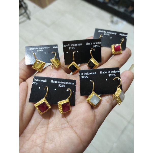 anting segi empat jawan