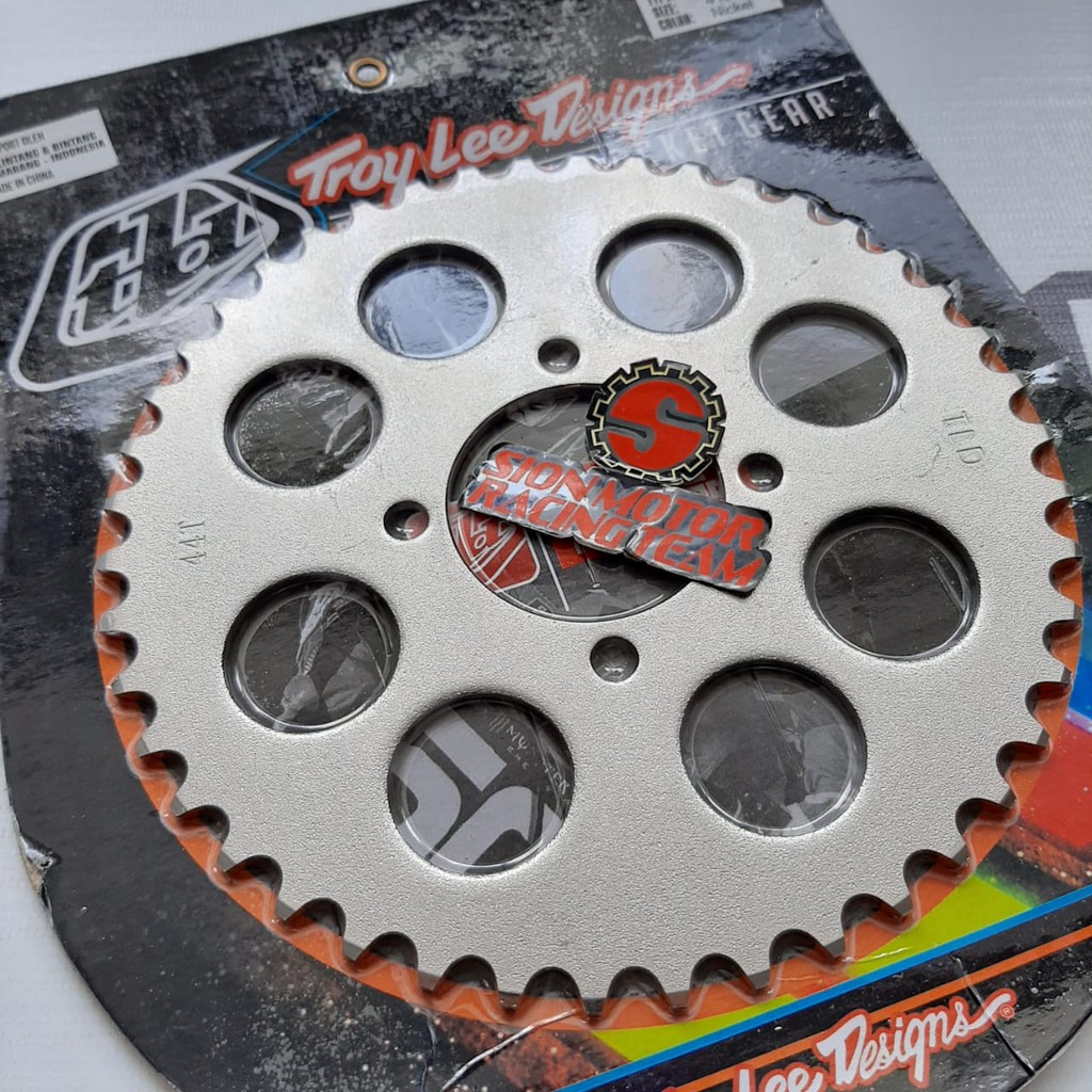 Gear Belakang Rear Sprocket Satria FU Old / Satria 2T / Smash / Shogun / Tornado 415/44T TLD Nickel-3