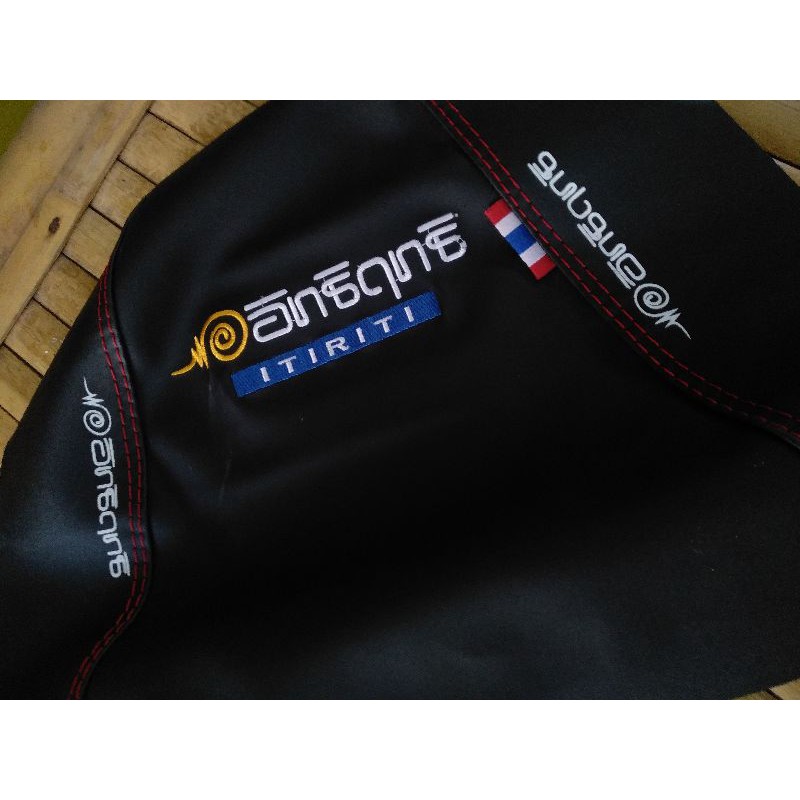 kain jok cover kulit sarung jok itiriti thailand logo bordir ukuran standar beat scoopy vario dll