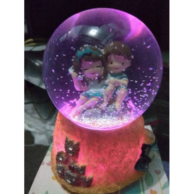 Snowball bola salju couple musik led kado unik romantis kotak musik