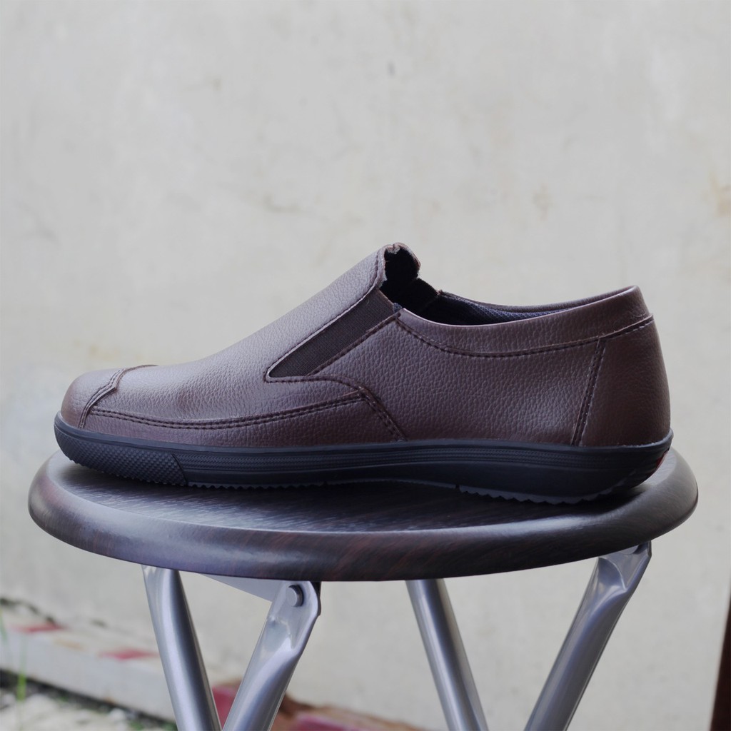 RUBICON VIBRA HITAM SEPATU PRIA CASUAL SANTAI KERJA KULIT SINTETIS PREMIUM QUALITY