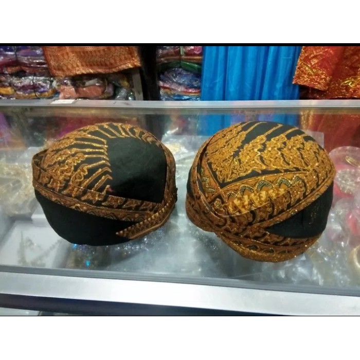 Blangkon sunda dewasa