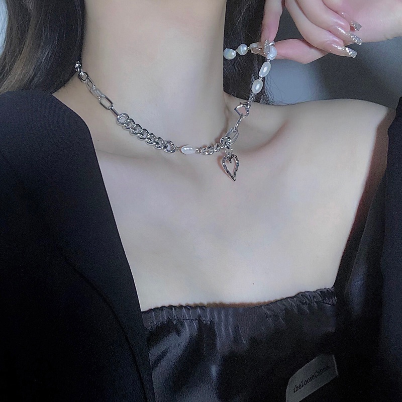 Kalung Rantai Choker Dengan Liontin Hati Model Hollow