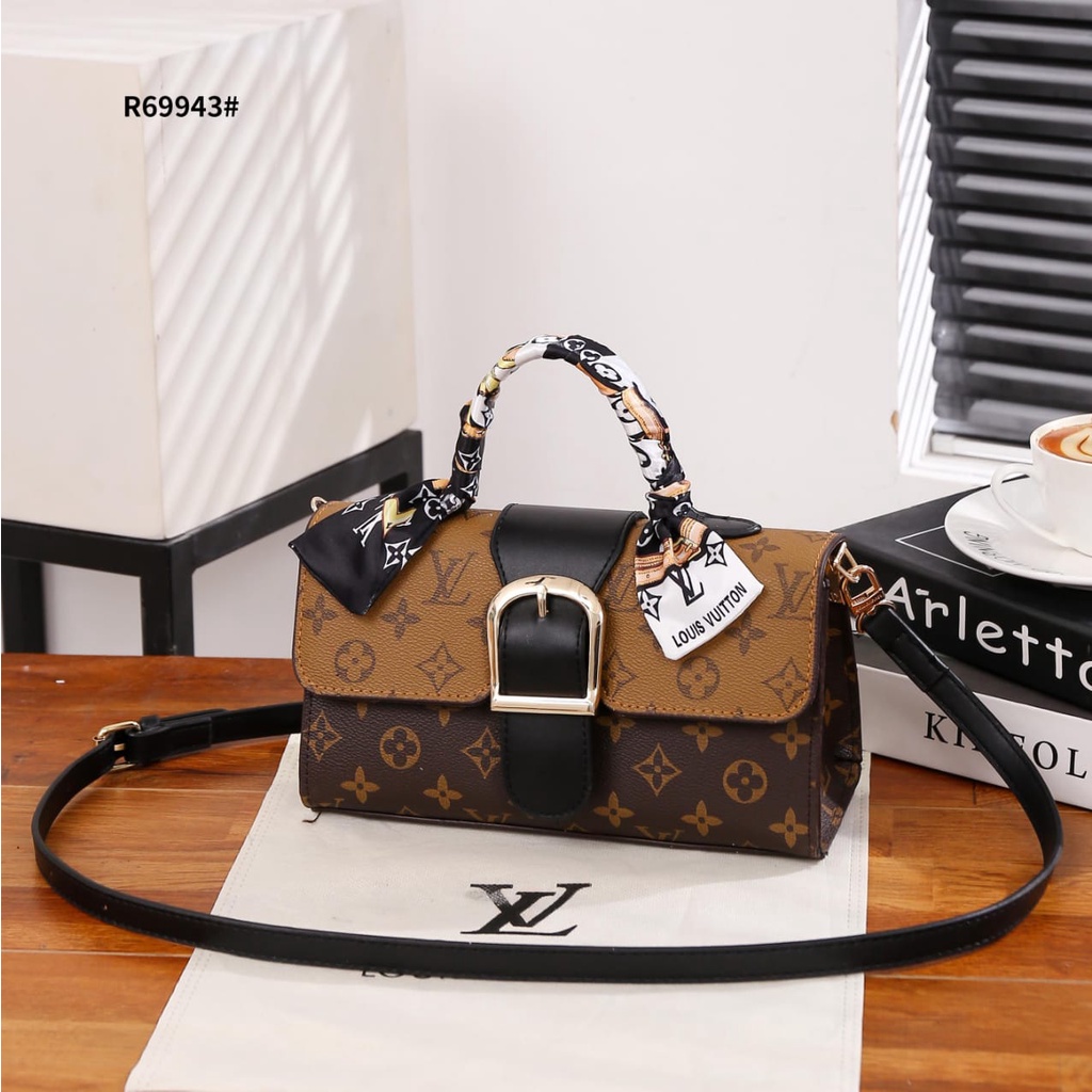 Handbag with Syal R69943