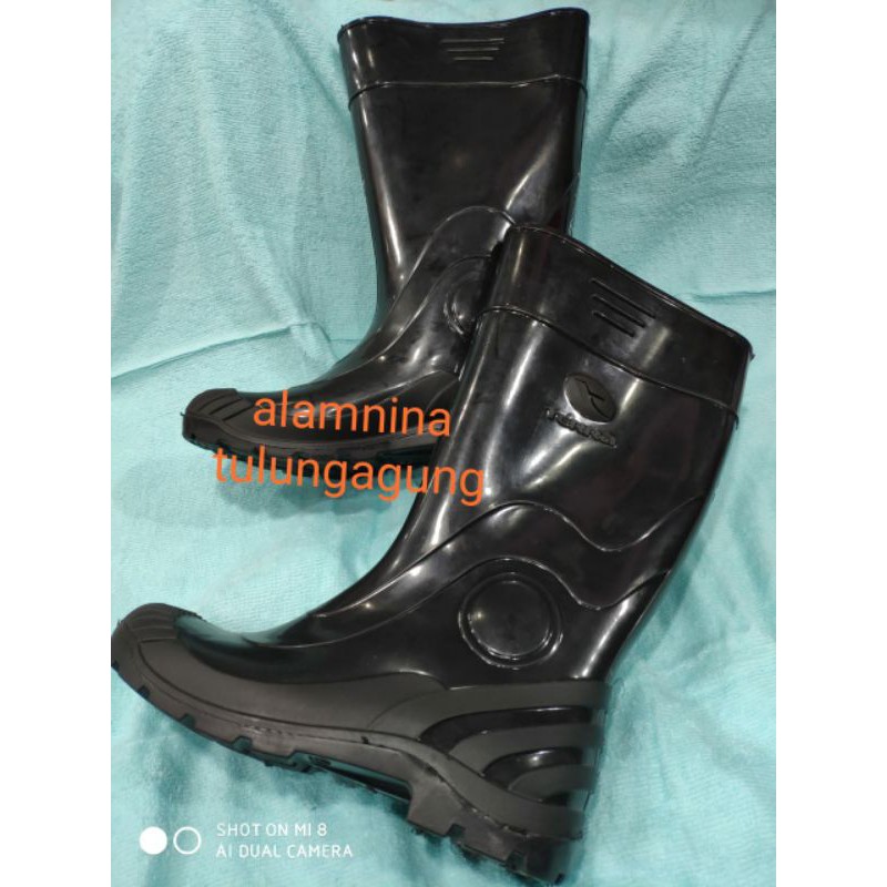 sepatu boot panjang hitam merk ap