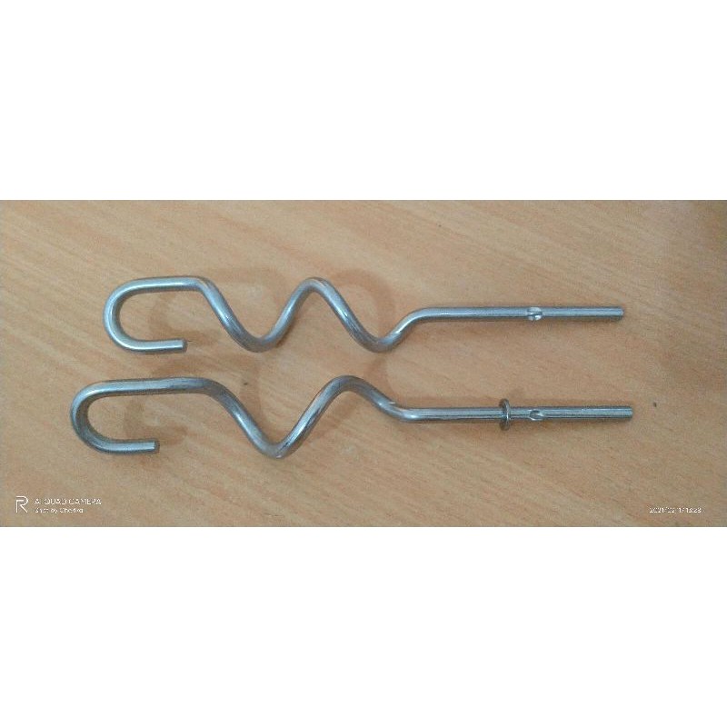 Pengaduk Spiral Hand Mixer (Signora households)