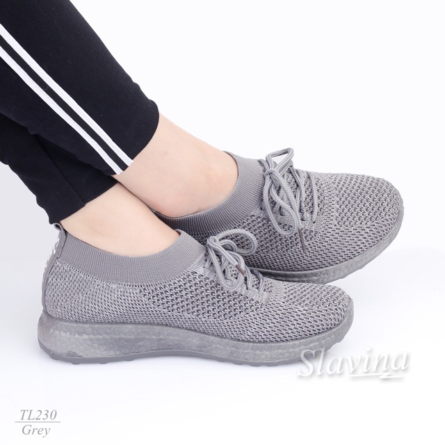 [JUALSEMUA18]Sepatu Slavina TL230