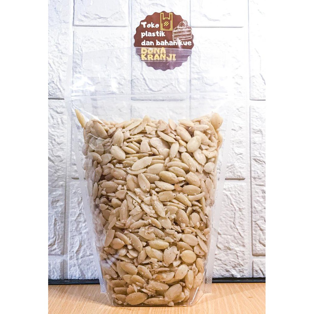 

Kacang Kenari Repack 1kg