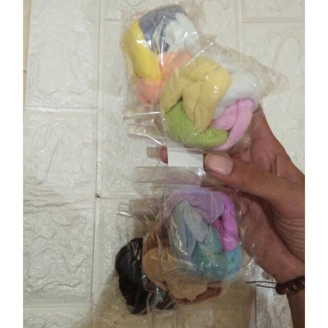 Kuncir Rambut Besar Anyaman