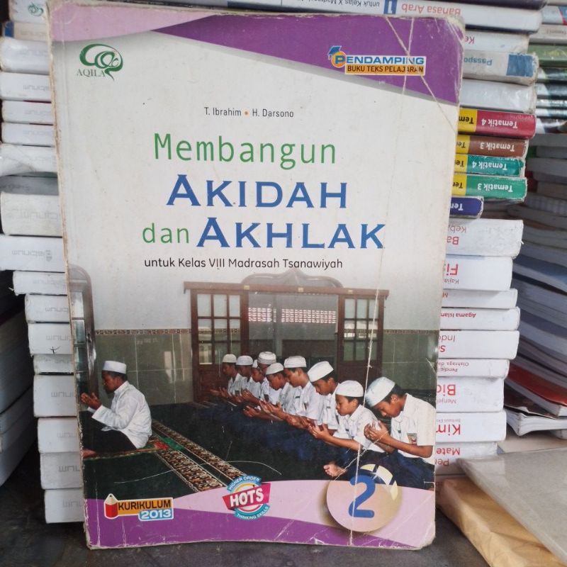 buku Aqidah Akhlak untuk Madrasah Tsanawiyah kelas 8 penerbit Aqila