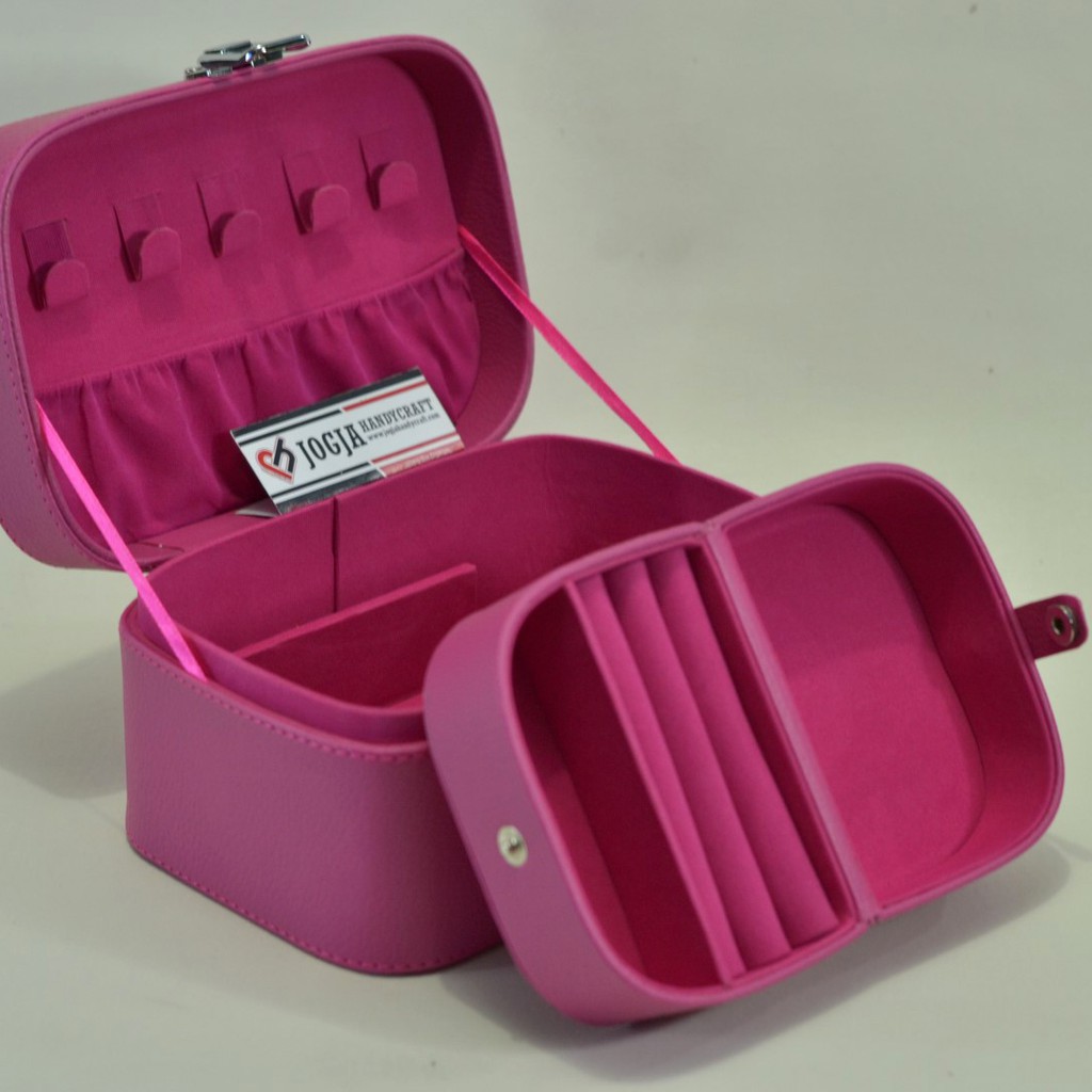 Jewelry Box / Tempat Perhiasan / Kotak Perhiasan dan Accesories (Magenta)