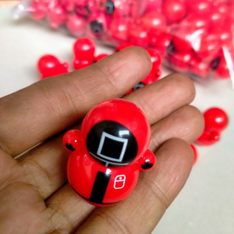 Mainan Boneka Viral  Goyang Squid Game