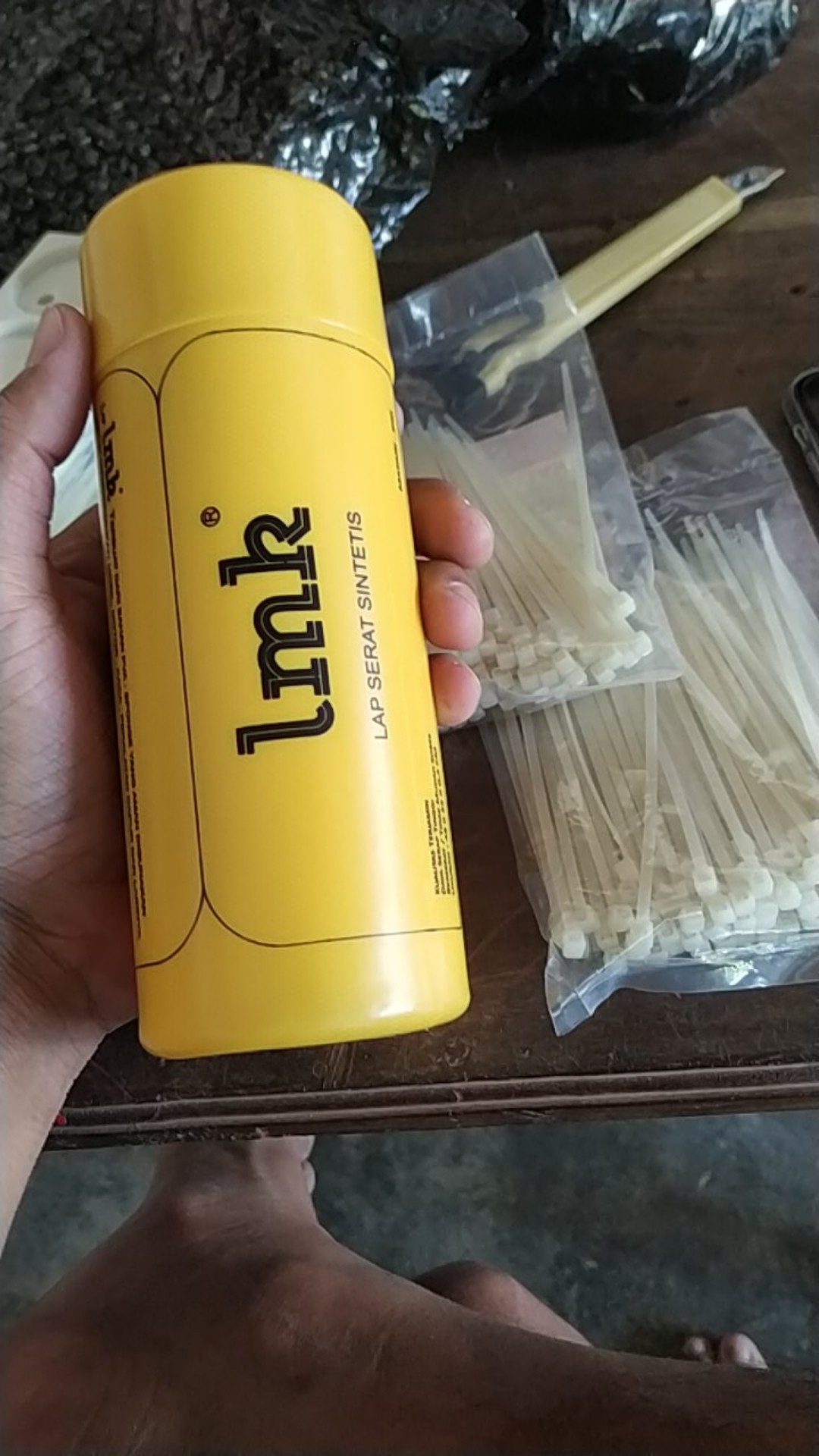 Lmk Lap Kanebo Berserat (tidak Mudah Robek) Daya Serap Tinggi D43x32x0.2cm