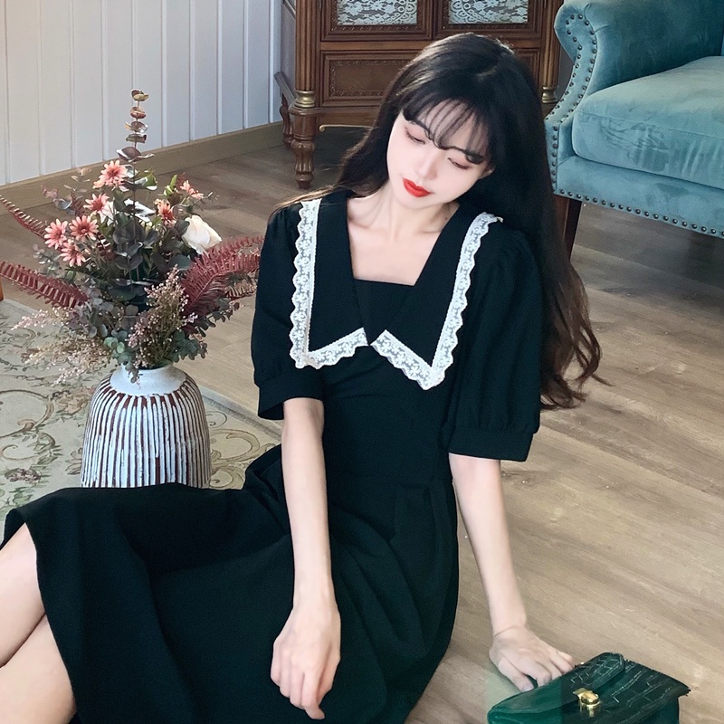 dress korea viral/  pakaian korea/ baju korea/Musim panas muda gaya baru boneka wanita kerah dress hitam ramping mid-length realpict