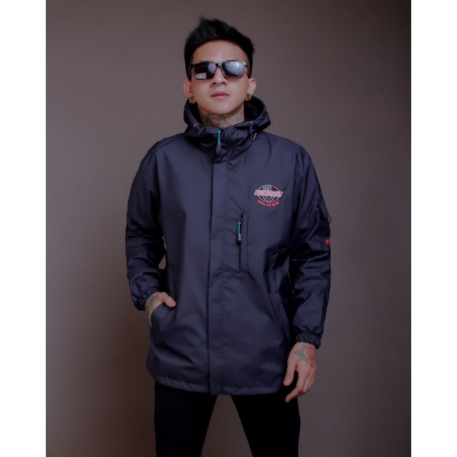 Jaket Gunung Anti Air - Jaket Pria Outdoor Waterproof